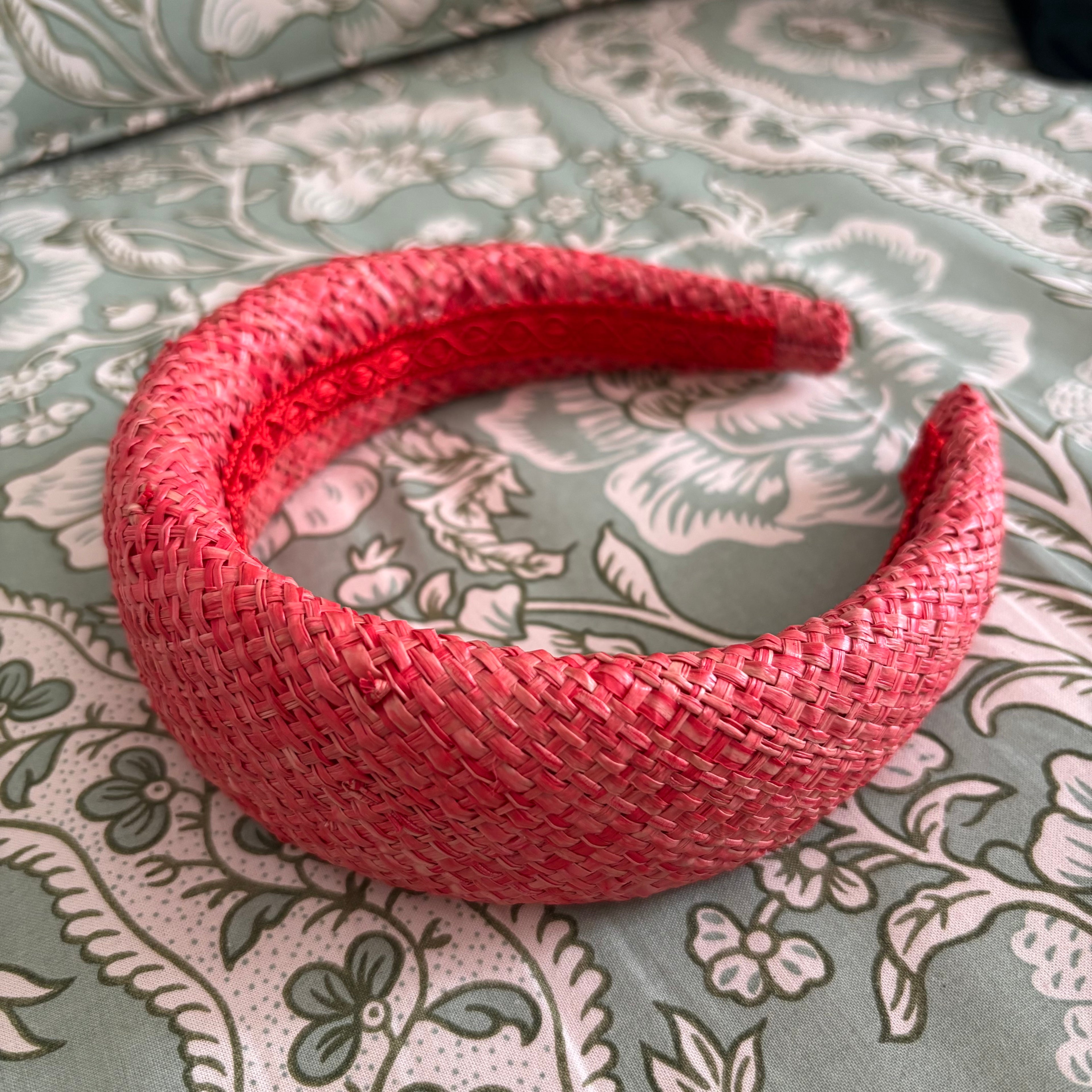 Classic Grenelle fuchsia raffia